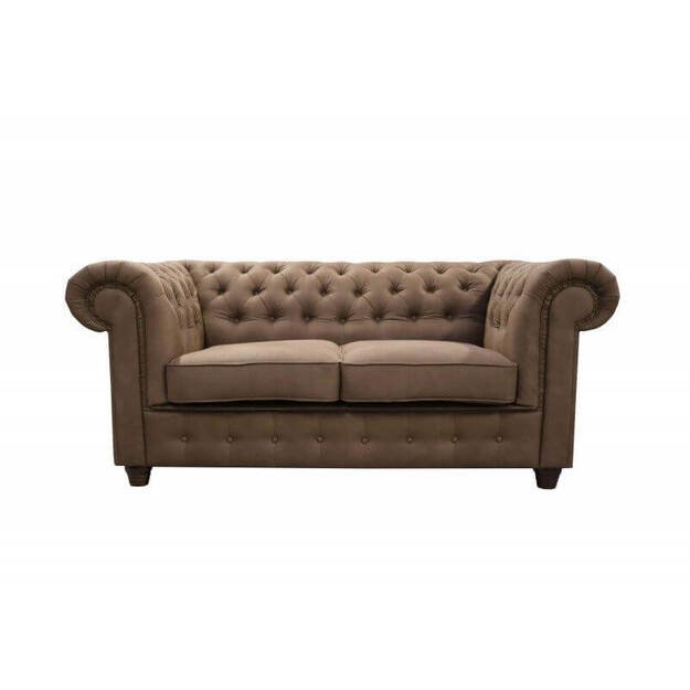 Chesterfield tipo dvivietė sofa Cambridge – klasika, komfortas ir galimybė išskleisti miegui