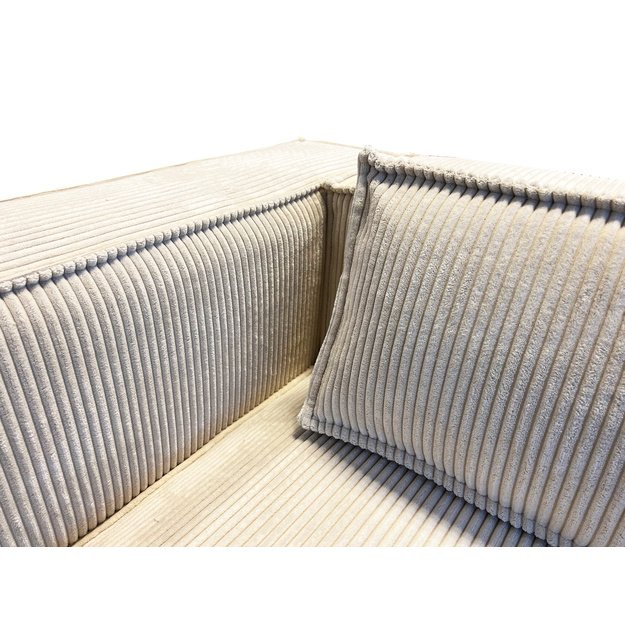 Trivietė sofa Cloe - 230 cm, minkštos nugaros pagalvės, trys sėdimos vietos