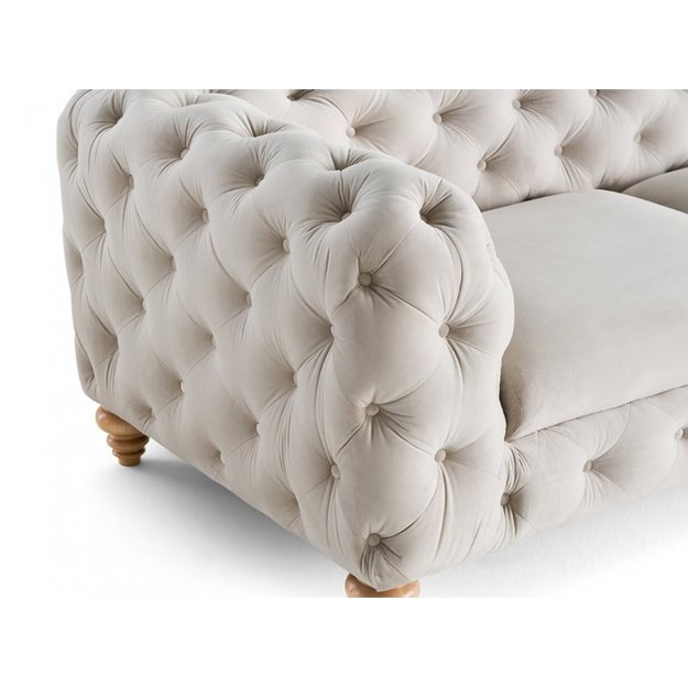 Dvivietė sofa Chesty - minkšta Chesterfield stilistika, medinės kojelės, banguotos spyruoklės