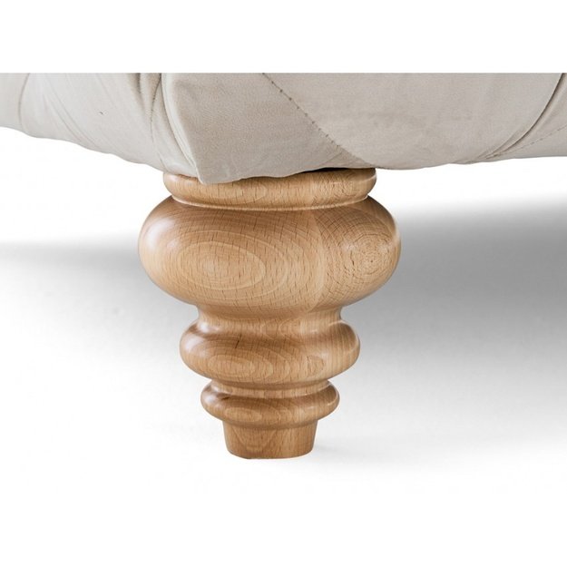 Dvivietė sofa Chesty - minkšta Chesterfield stilistika, medinės kojelės, banguotos spyruoklės