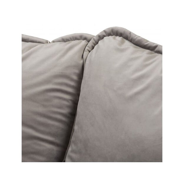 Kampinė sofa Beata  – elegancija, klasika ir komfortas jūsų svetainei