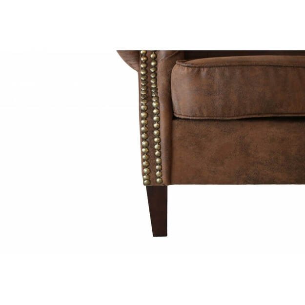 Chesterfield tipo fotelis Bedford – britiška elegancija Budapešto širdyje  