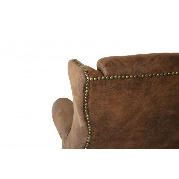 Chesterfield tipo fotelis Bedford – britiška elegancija Budapešto širdyje  