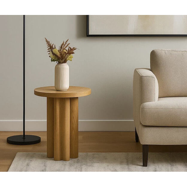 Kavos staliukas „BOLD A“ – nedidelis, prabangus akcentas su ąžuolo faneruote dengtu stalviršiu (tik staliukas) 3