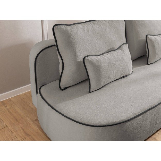 Trivietė sofa Saga – su miego funkcija, patalynės dėže ir dekoratyvinėmis pagalvėlėmis 5